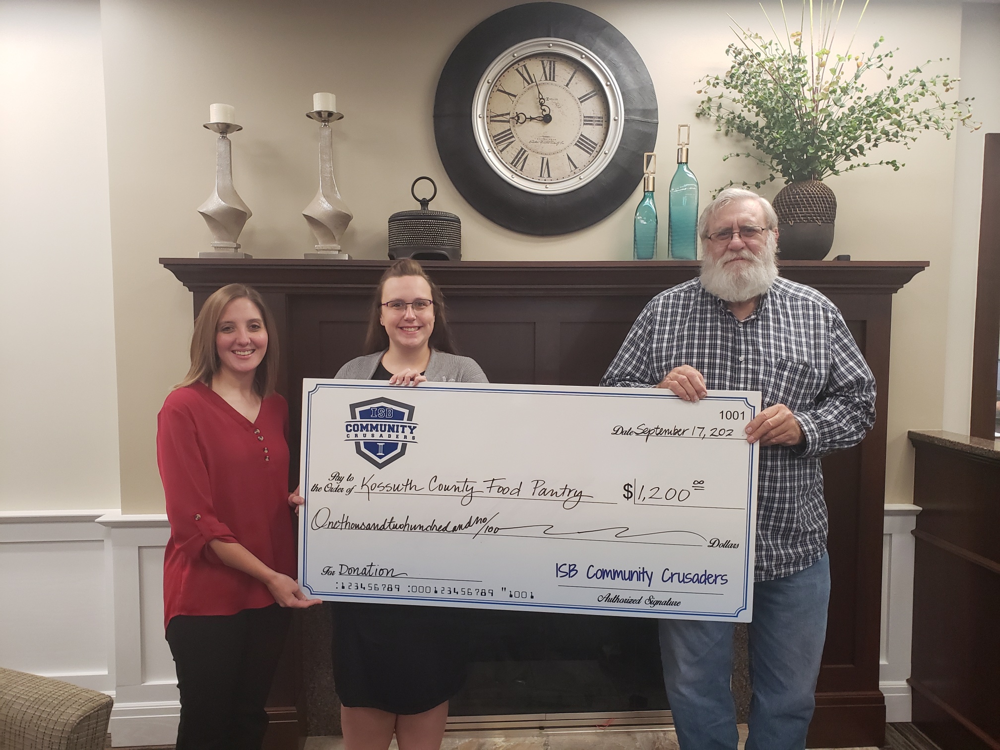 ISB Community Crusaders Share their Generosity with Food Pantry
